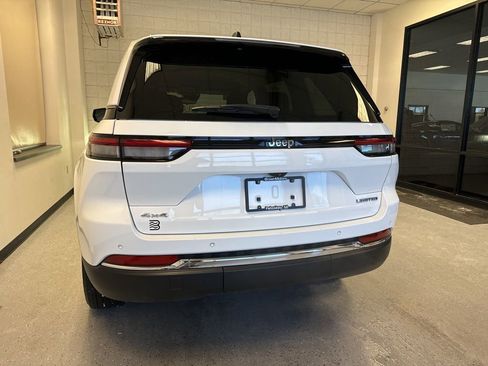 Used 2023 Jeep Grand Cherokee Limited w/ Trailer Tow Prep Group (B) image 41