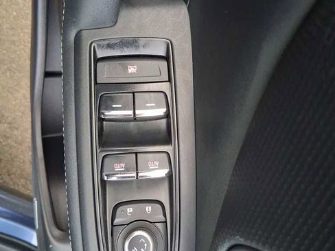 Used 2023 Subaru Forester Touring image 15