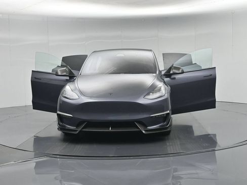 Used 2023 Tesla Model Y Long Range AWD/4WD image 31
