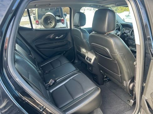 Used 2022 GMC Terrain AT4 w/ Infotainment Package II image 22