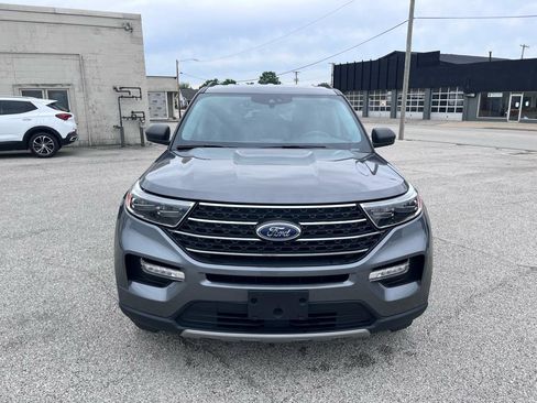 Used 2024 Ford Explorer XLT w/ Equipment Group 202A AWD/4WD image 8