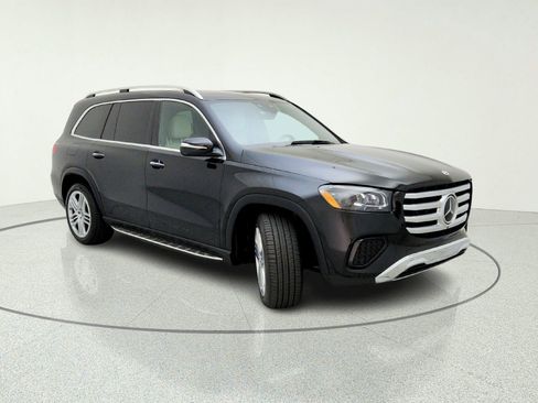 Certified 2025 Mercedes-Benz GLS 450 4MATIC image 5