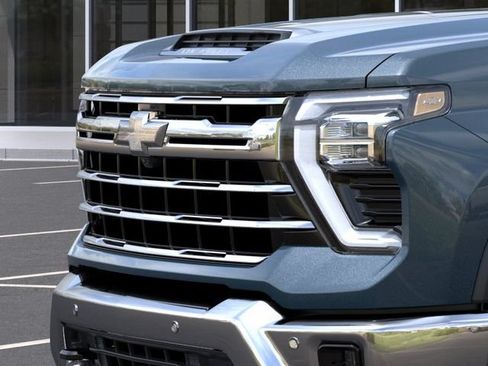 New 2026 Chevrolet Silverado 2500 LTZ w/ LTZ Convenience Package AWD/4WD image 13