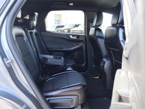 Used 2024 Ford Escape ST-Line w/ Equipment Group 301A image 33