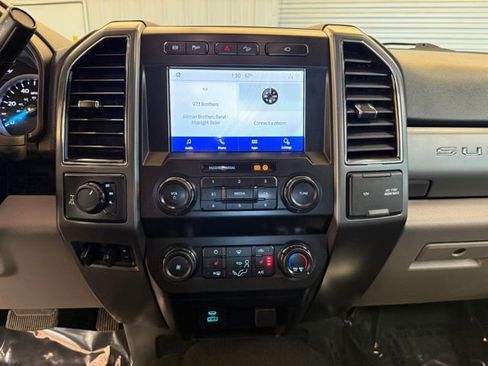 Used 2022 Ford F350 XLT w/ XLT Premium Package image 27