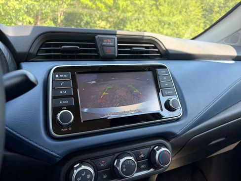 Used 2025 Nissan Versa SV FWD image 22