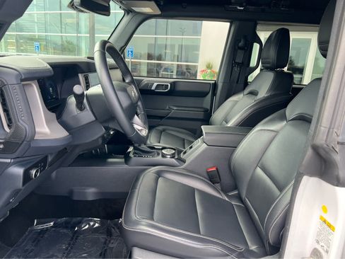 Used 2025 Ford Bronco Outer Banks AWD/4WD image 27