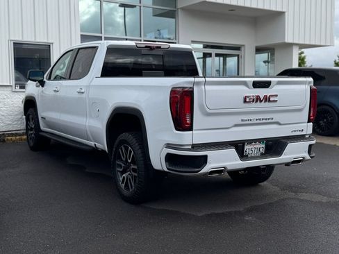 Used 2022 GMC Sierra 1500 AT4 w/ AT4 Premium Package AWD/4WD image 2
