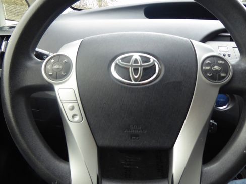 Used 2012 Toyota Prius Two image 12