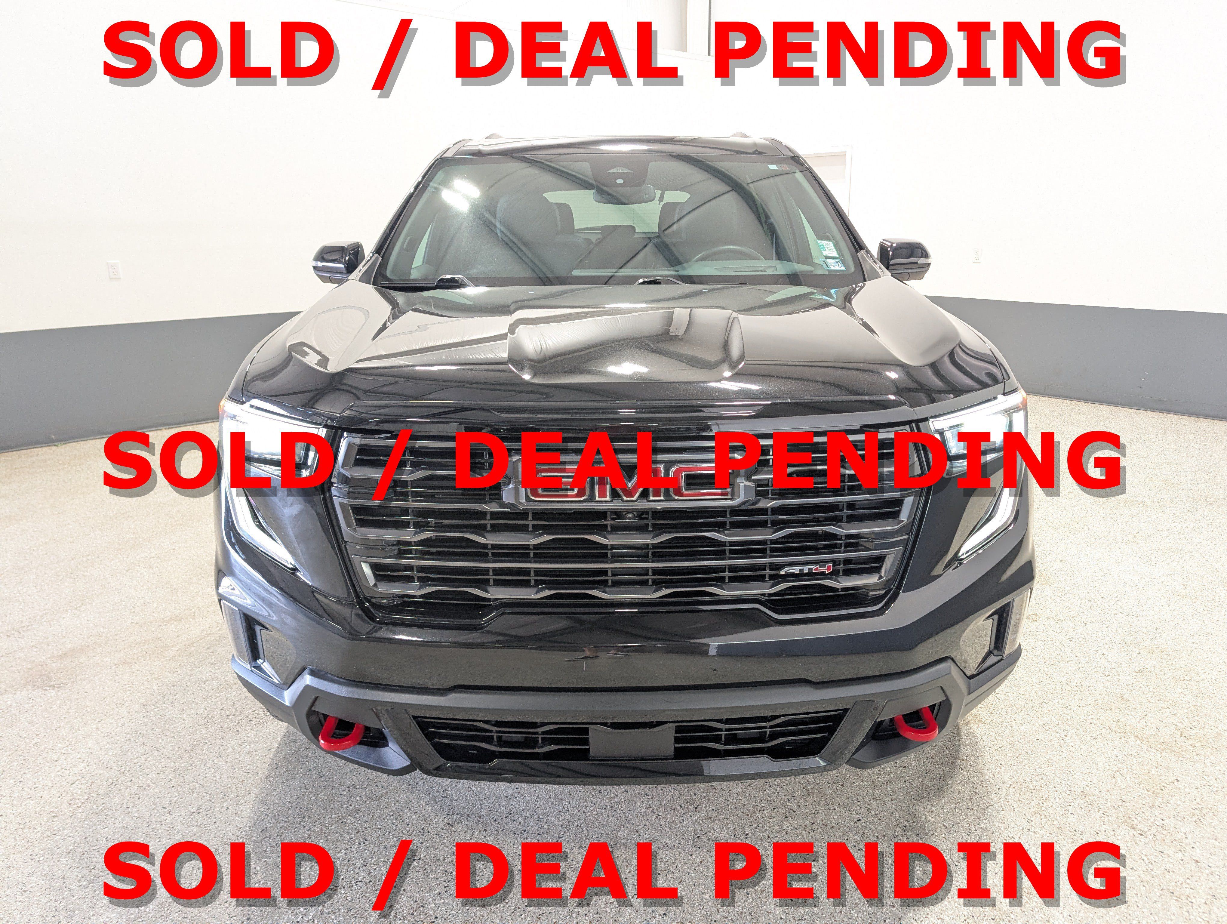 Used 2024 GMC Acadia AT4 w/ Luxury Package AWD/4WD image 8