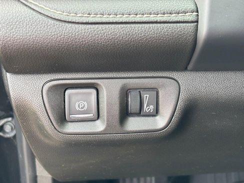 Certified 2023 GMC Acadia SLE w/ Driver Convenience Package image 18