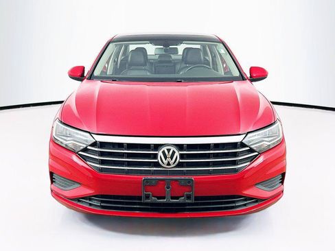 Used 2019 Volkswagen Jetta SE FWD image 2