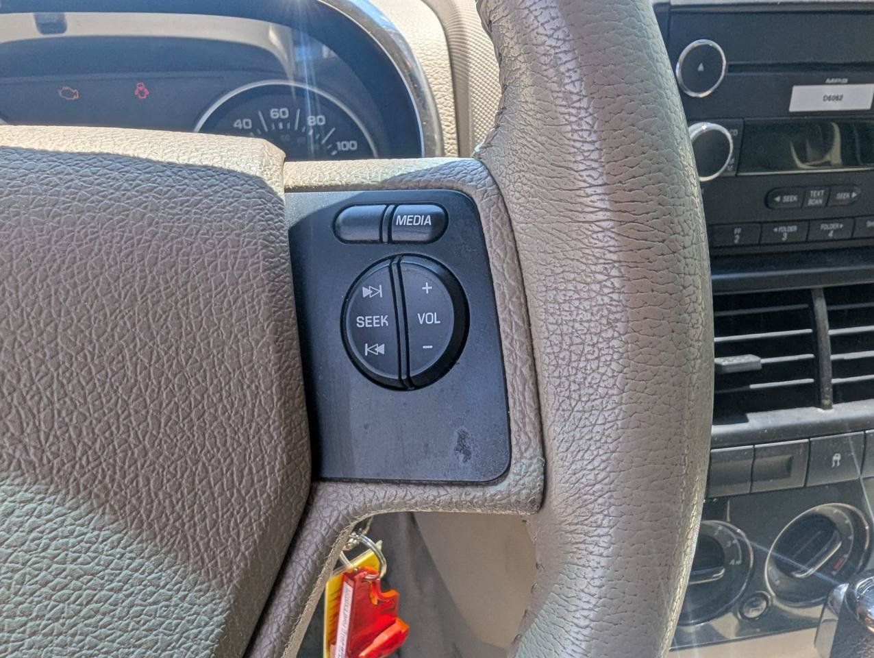 Used 2010 Ford Explorer XLT AWD/4WD image 12