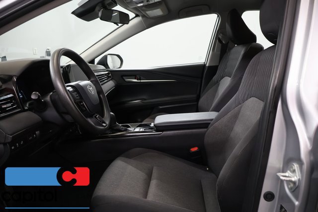 Used 2025 Toyota Camry LE FWD image 11