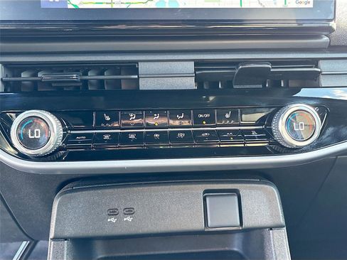 Used 2024 Honda Prologue EX image 17