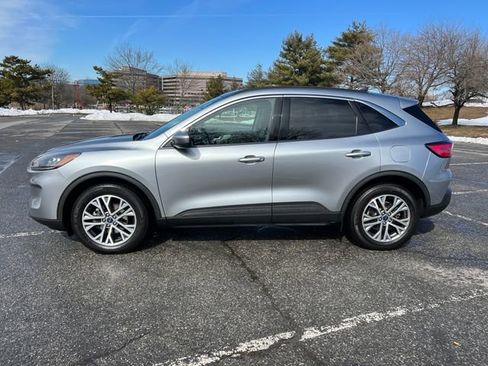 Used 2022 Ford Escape SEL image 6