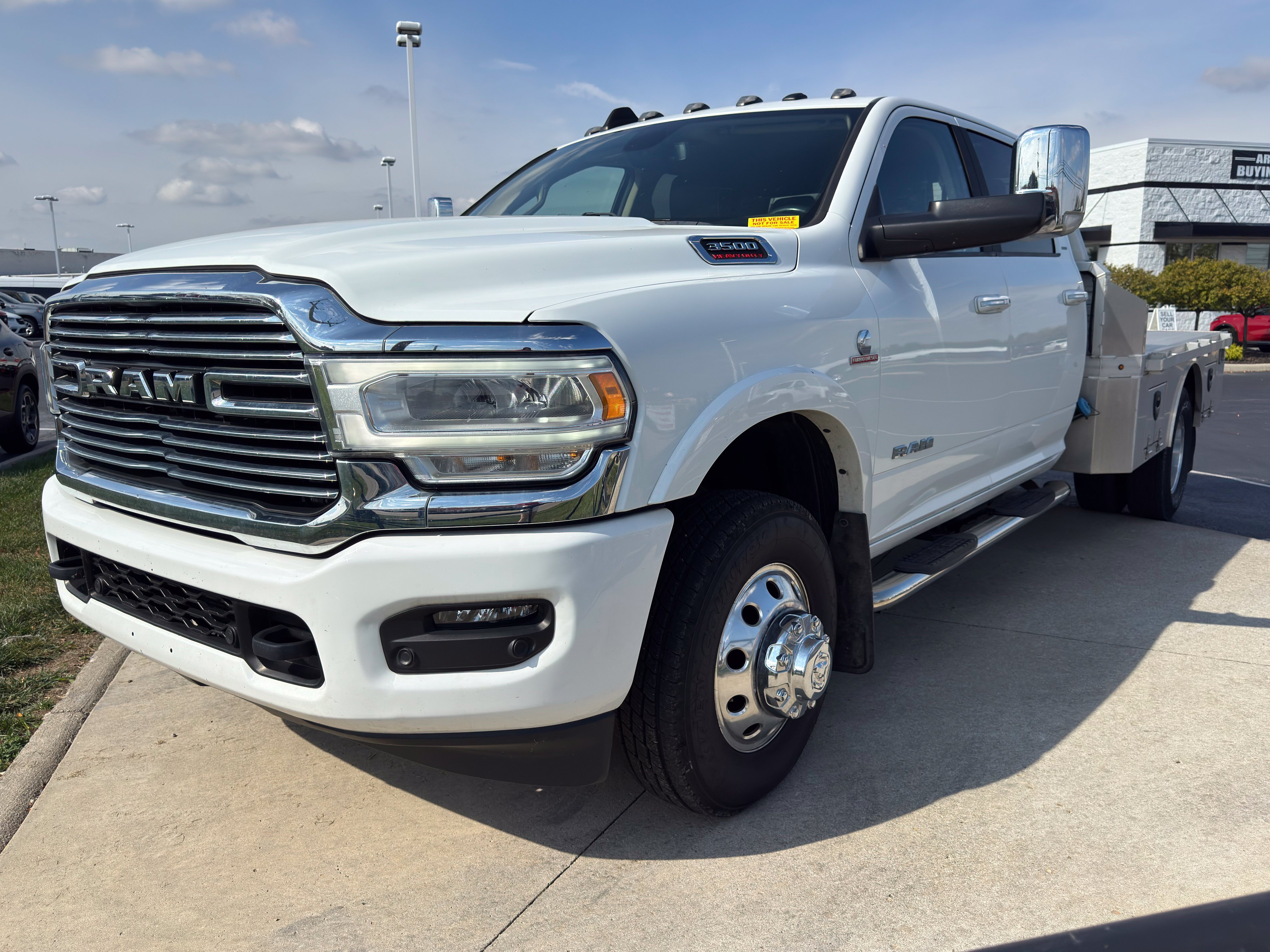 Used 2022 RAM 3500 Laramie AWD/4WD image 3