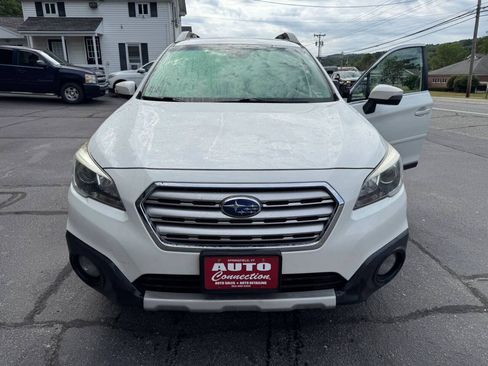 Used 2017 Subaru Outback 3.6R Limited AWD/4WD image 2