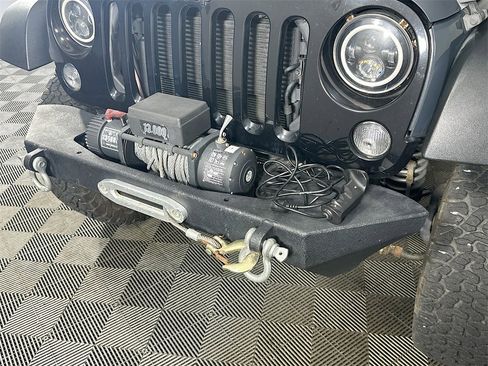 Used 2016 Jeep Wrangler Sport image 37