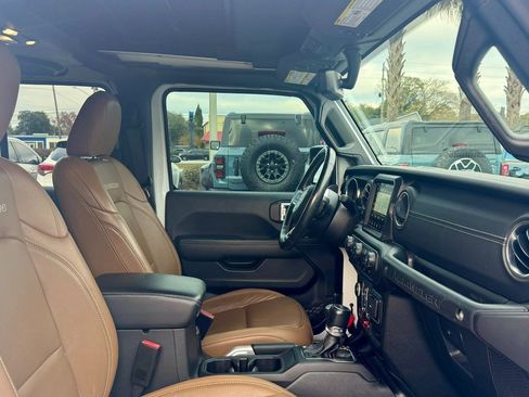 Used 2022 Jeep Wrangler Unlimited Rubicon 4xe w/ Cold Weather Group image 8