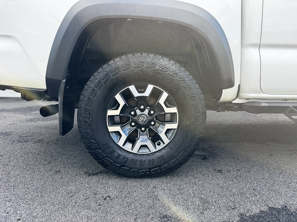 Certified 2023 Toyota Tacoma TRD Sport AWD/4WD image 17