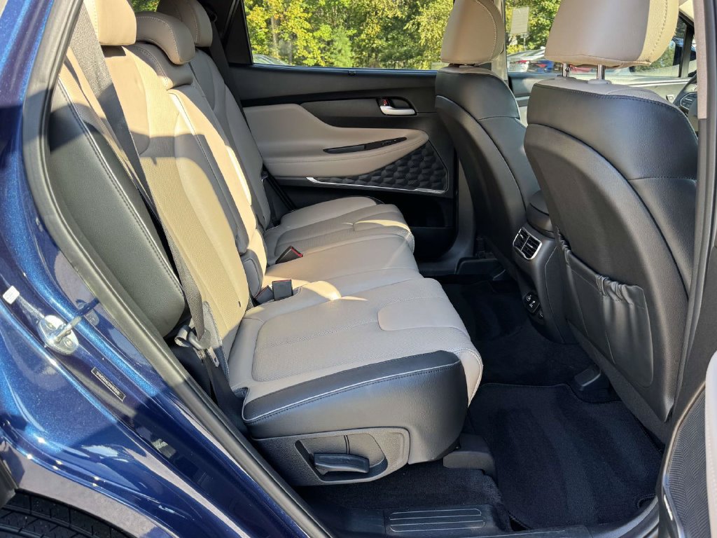 Used 2022 Hyundai Santa Fe Limited w/ Cargo Package FWD image 16