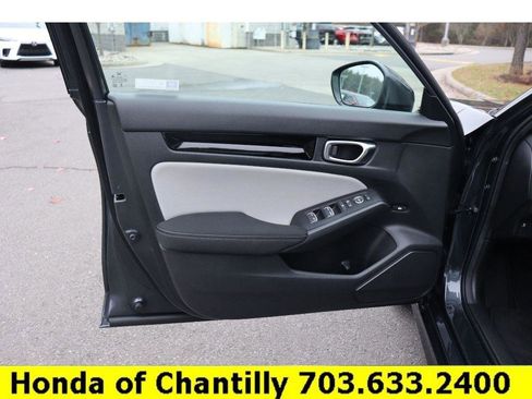 Certified 2025 Honda Civic Sport image 18