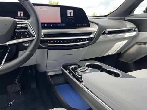Used 2024 Cadillac Lyriq Sport RWD image 15