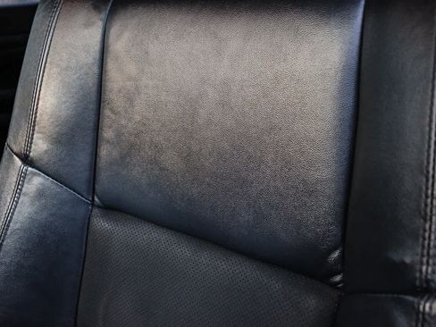 Used 2019 Jeep Grand Cherokee Laredo w/ Laredo X Package image 24