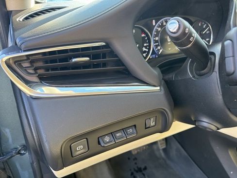 Used 2023 Buick Enclave Premium image 13