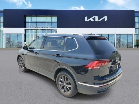 Used 2022 Volkswagen Tiguan SE AWD/4WD image 3