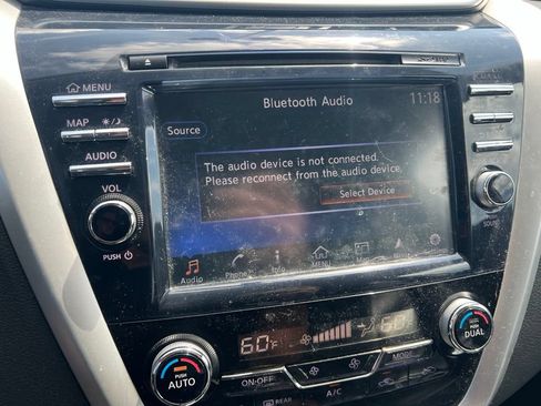 Used 2017 Nissan Murano SL w/ SL Technology Package FWD image 9