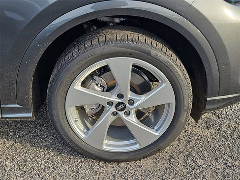 New 2025 Audi Q5 Premium Plus image 4