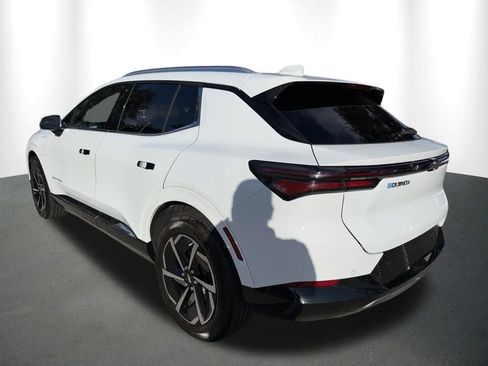 Used 2025 Chevrolet Equinox EV LT image 13