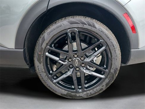 New 2026 Chevrolet Equinox EV LT image 35