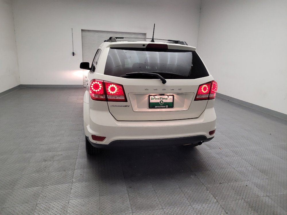 Used 2019 Dodge Journey SE w/ Connectivity Group FWD image 6