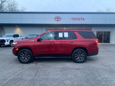 Used 2023 Chevrolet Tahoe Z71 w/ Luxury Package image 2