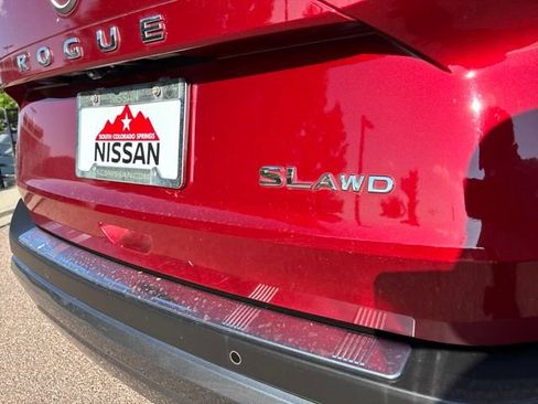 Used 2023 Nissan Rogue SL w/ SL Premium Package AWD/4WD image 13