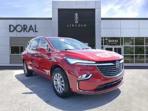 Used 2023 Buick Enclave Essence image 1