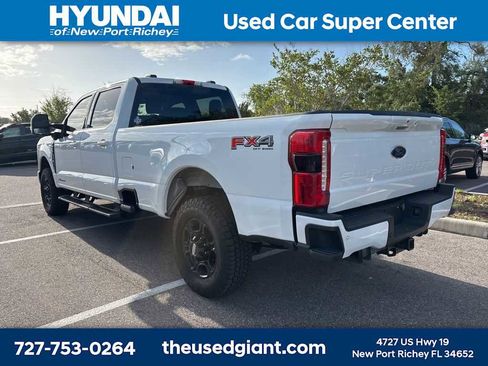 Used 2023 Ford F250 XLT w/ XLT Premium Package image 2