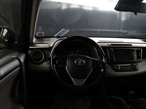 Used 2018 Toyota RAV4 XLE image 20