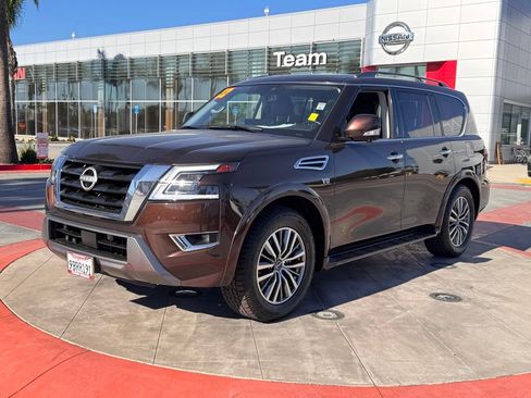 Certified 2022 Nissan Armada SL w/ Captain's Chairs Package image 4