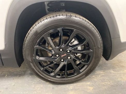 Used 2023 GMC Terrain SLE w/ Driver Convenience Package AWD/4WD image 33
