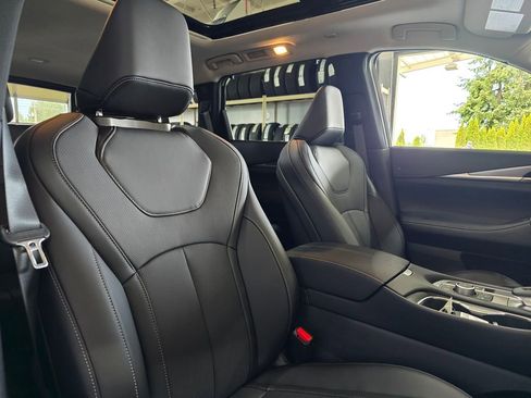 Certified 2026 INFINITI QX60 Luxe w/ Family Package image 29