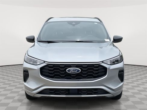 Certified 2023 Ford Escape ST-Line w/ Tech Pack #1 AWD/4WD image 4
