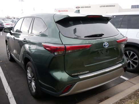 Used 2023 Toyota Highlander Platinum image 5