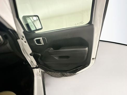 Used 2022 Jeep Wrangler Unlimited Sport image 30