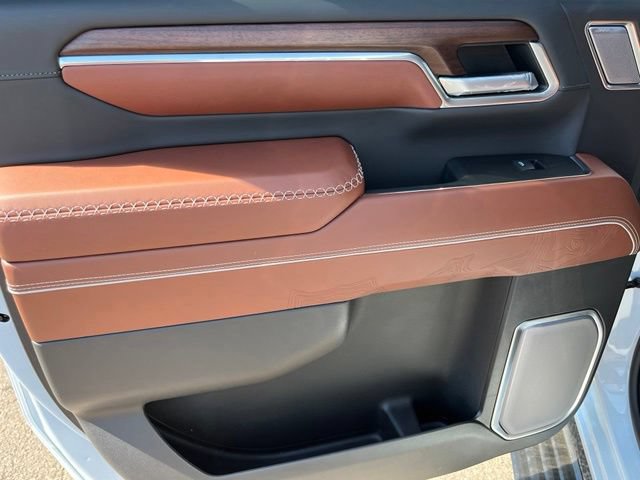 New 2026 GMC Sierra 2500 Denali Ultimate AWD/4WD image 16