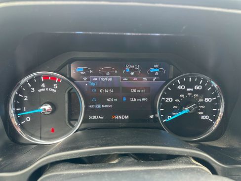 Used 2022 Ford F550 4x4 Crew Cab Super Duty w/ Lariat Value Package image 12