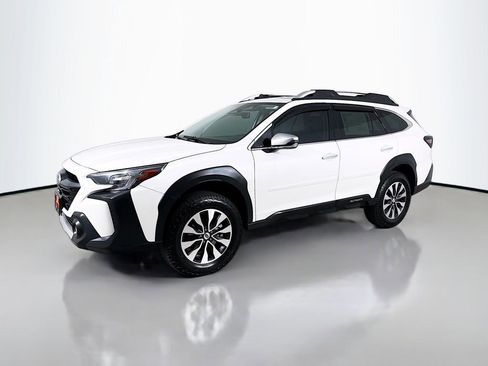 Used 2024 Subaru Outback Touring XT AWD/4WD image 3